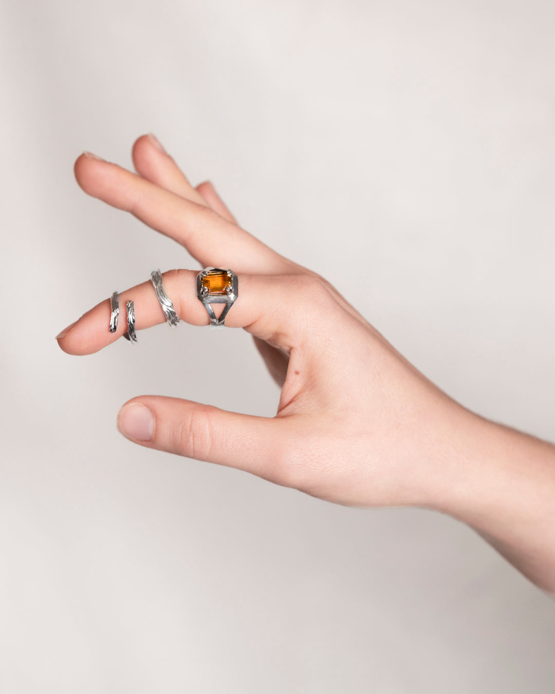 Nuje ring