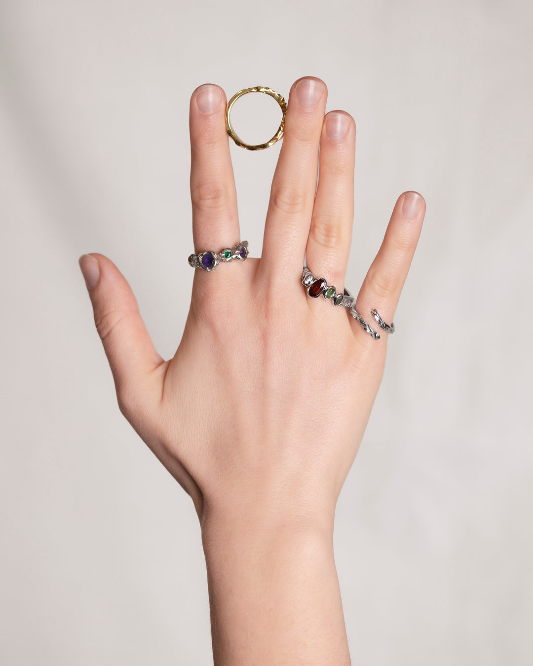 Nuje ring